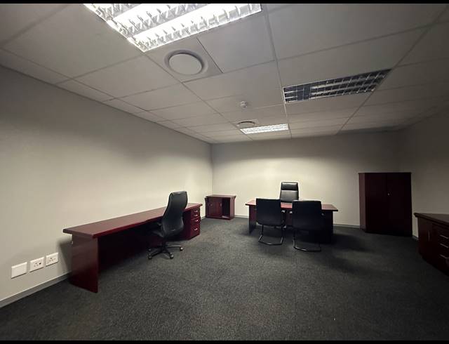 220.40M² OFFICE TO LET IN IRENE